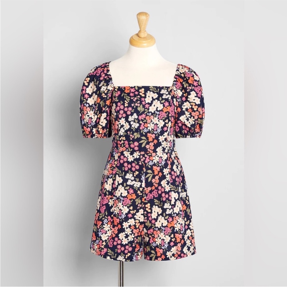 NWT Princess Highway ModCloth Longing For Leisure Romper Natalie Puff Sleeve 2